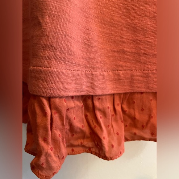 NWOT Loft Burnt Orange Ruffle Hem Mixed Media Short Sleeve Top XS - Picture 2 of 3